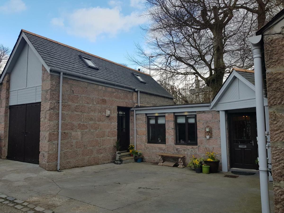 The Smiddy Suite Ellon Exterior foto